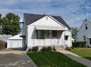 8299 Superior Ave, Center Line, MI 48015