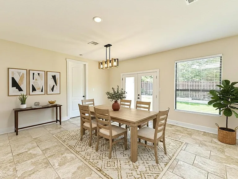 15208 Bowling Ln — Photo 6