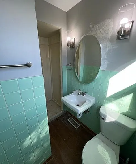 202 Hickory St — Photo 2
