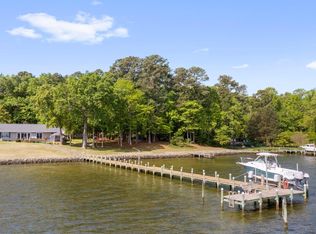 1076 Queenstown Rd, Lancaster, VA 22503