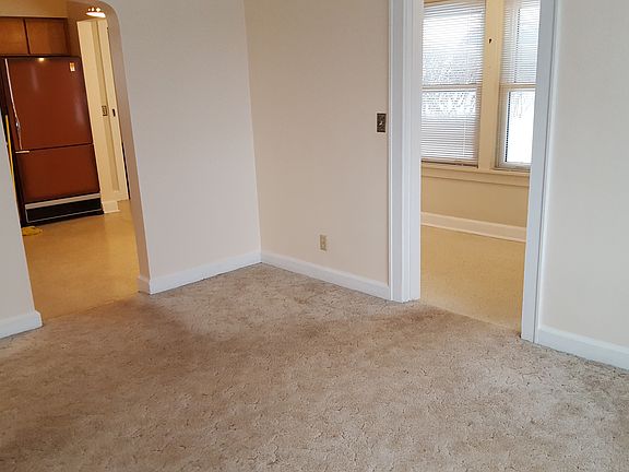 3rd image of 529 N 11th Ave W