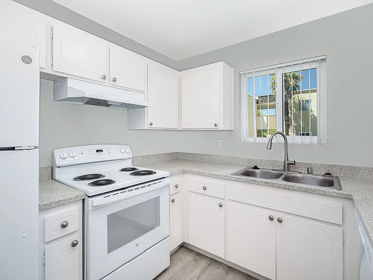 Crestview North Apartments — Photo 34
