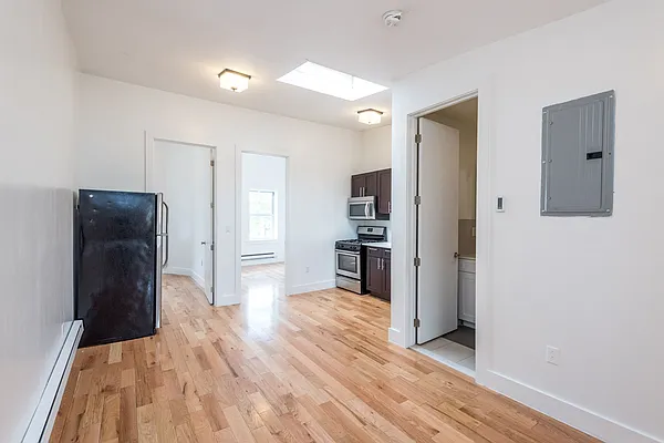 Rented by Nooklyn NYC LLC | media 17