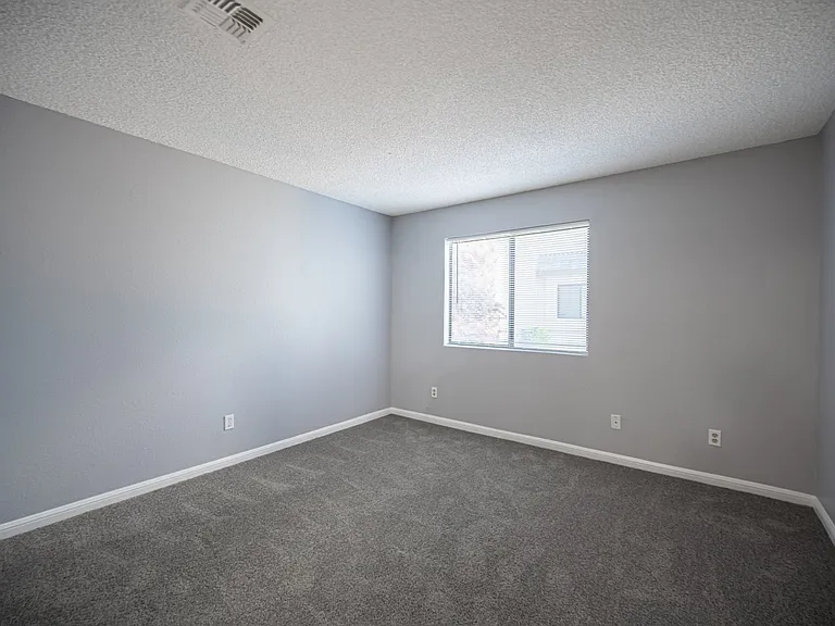1406 Santa Margarita St #B — Photo 23