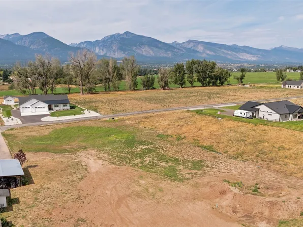 17 Lore Ln, Hamilton, MT 59840