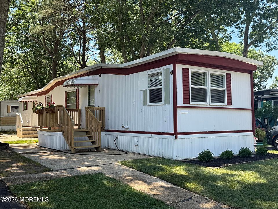 2nd image of 406 Roberts Road