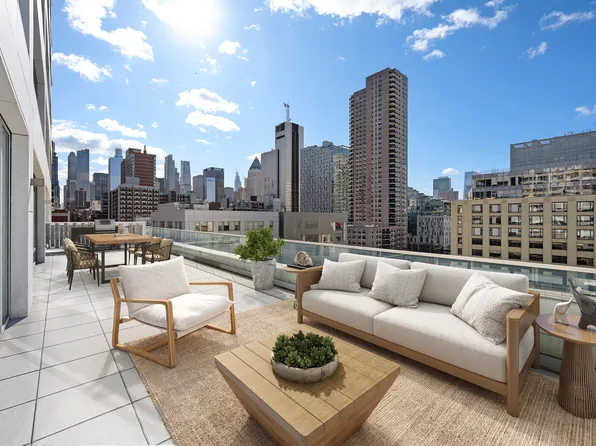 611 West 56th Street MAISONETTE WEST image 2 of 18