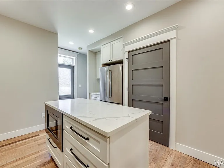 4116 Flad Ave — Photo 12