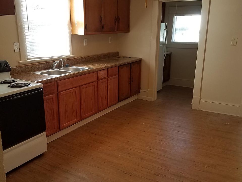 1st image of 2423 Hanover Ave NW