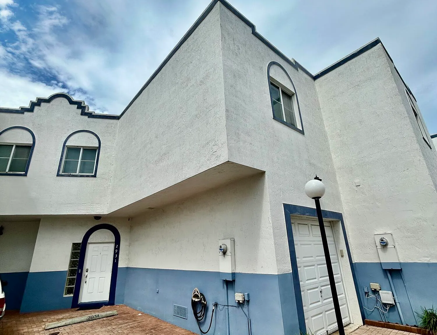 3 bed, 2.5 bath, 2138 sqft, $3,500 — Photo 3