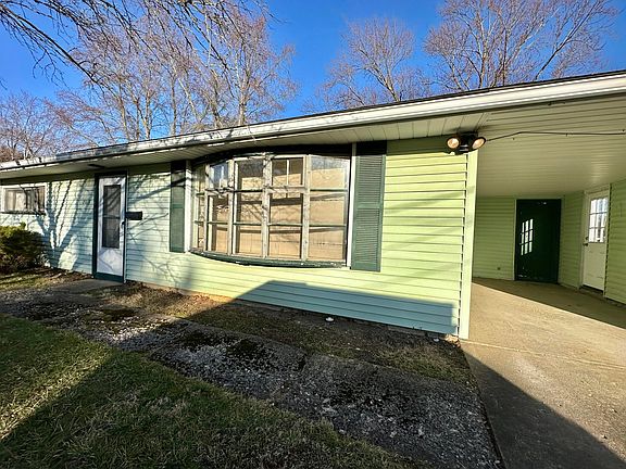 4th image of 2515 Bainbridge Ave