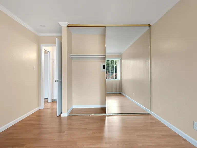 Stanford Garden Apartments — Photo 21