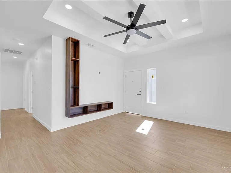 2905 Esteban St #3 — Photo 6
