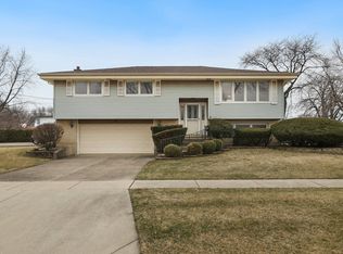 1118 E Irving Park Rd, Itasca, IL 60143