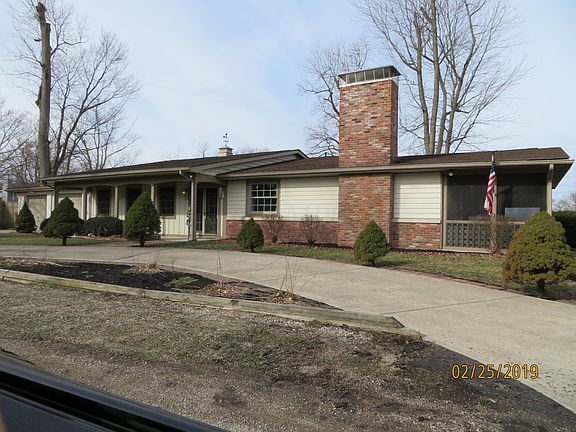 4th image of 5641 Lake Shore Dr NE