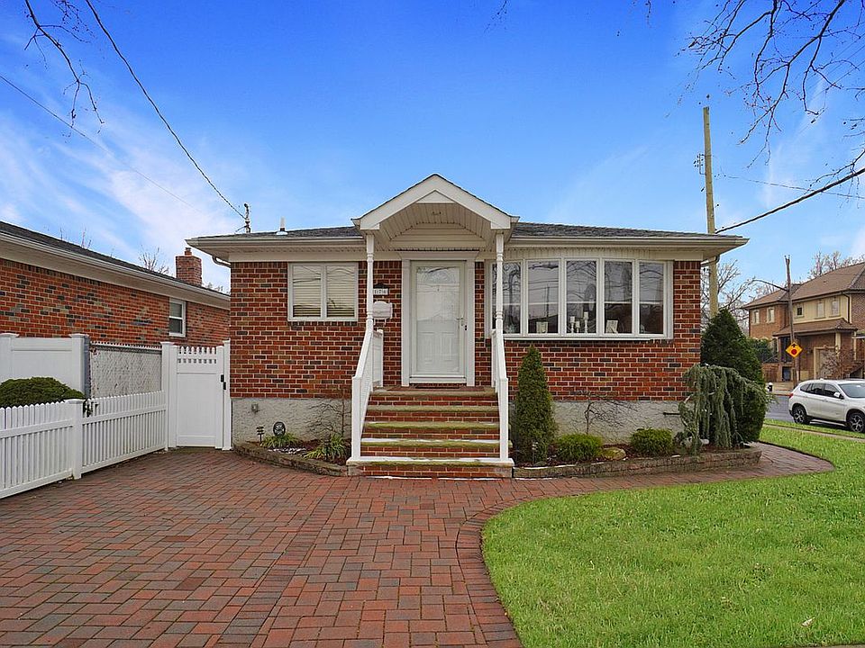 1st image of 176 Dongan Hills Ave