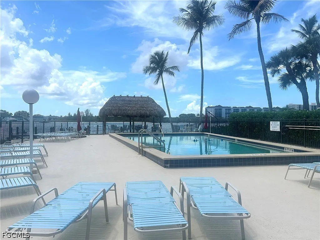 1 bed, 1.0 bath, 941 sqft, $1,945 — Photo 3