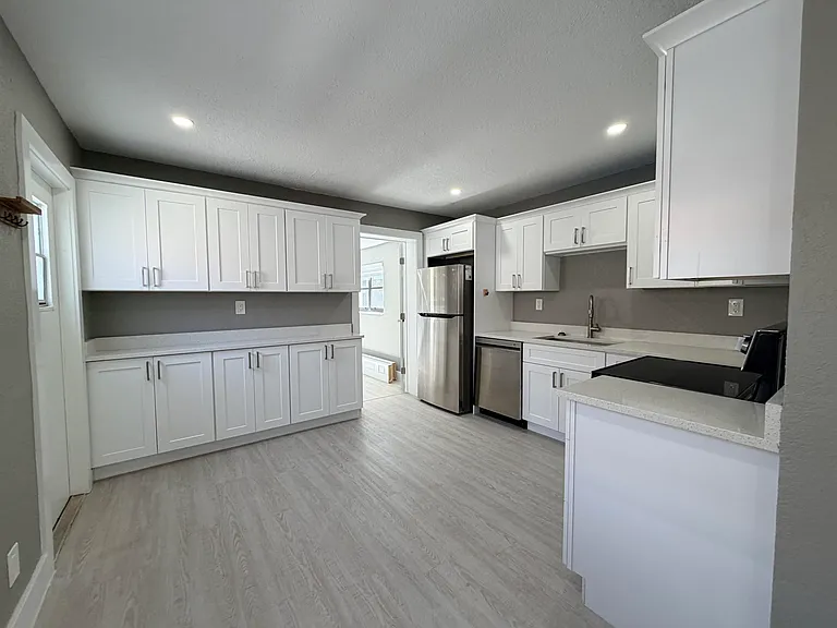827 Franklin Rd — Photo 4