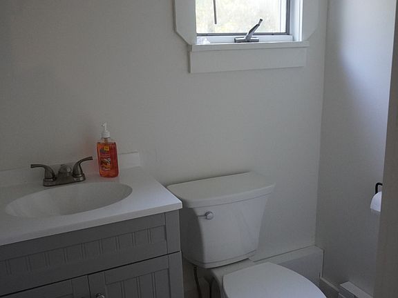 5th image of 9 Norwood Ave #G