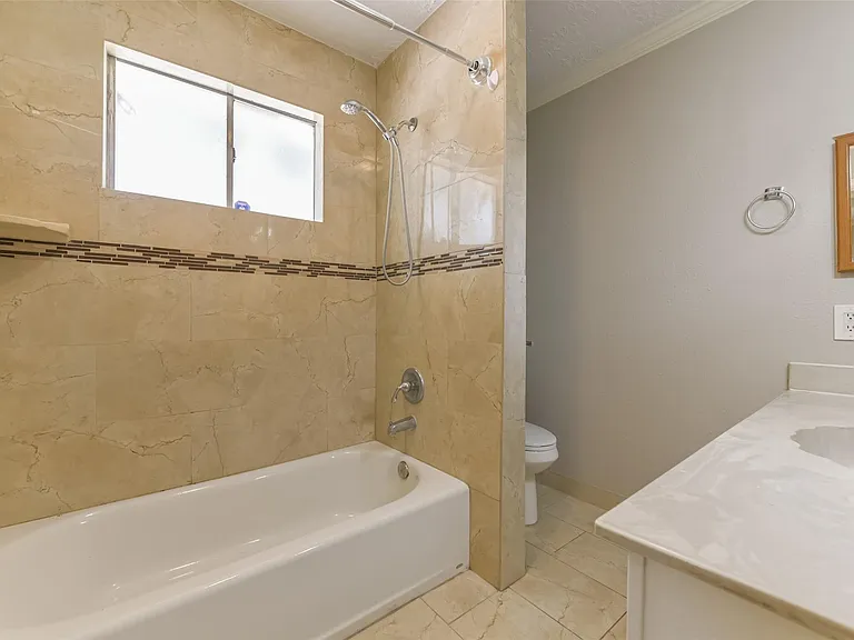 2502 Drummer Dr — Photo 13