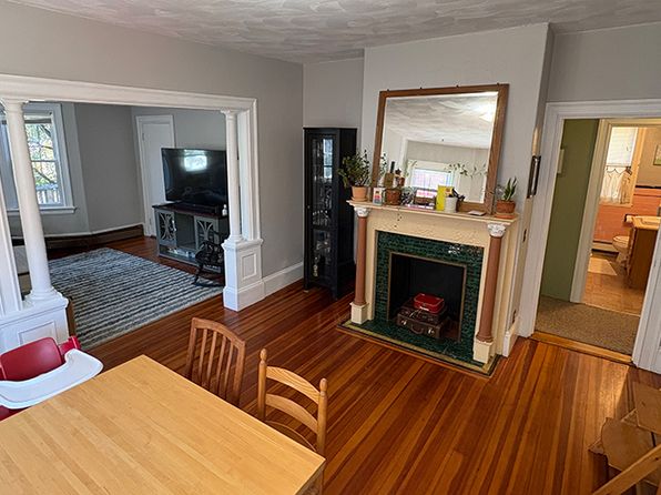 137 Rochambeau Ave #1