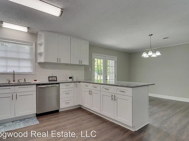 3590 Westhampton Dr — Photo 12