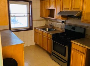 8015 161st St #1F, Jamaica, NY 11432