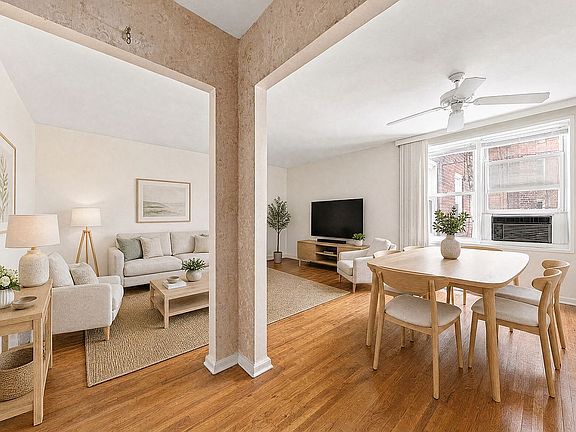 2nd image of 2553 E 7th St APT 2G