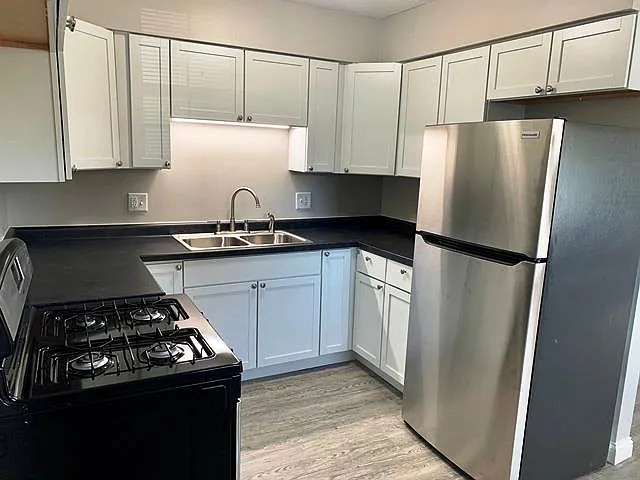 2 bed, $1,045 — Photo 2