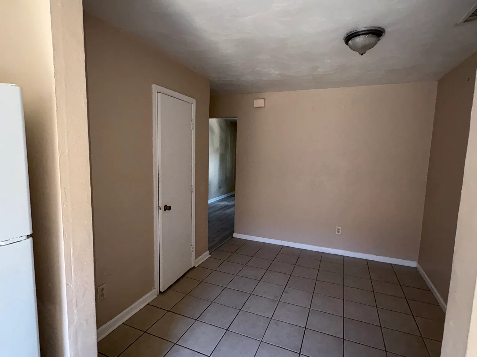 2 bed, $1,400 — Photo 4