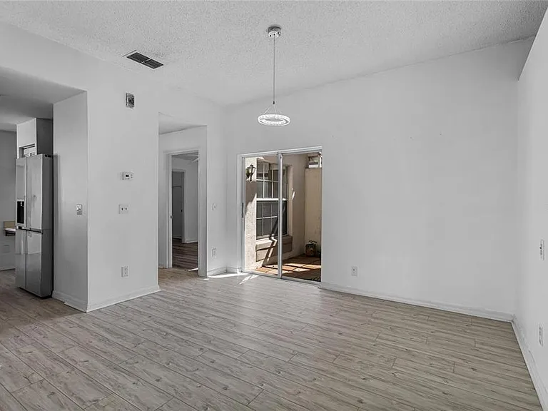5673 Parkview Lake Dr — Photo 11