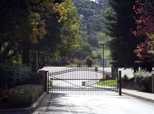 620 Canyon Oaks Dr APT A, Oakland, CA