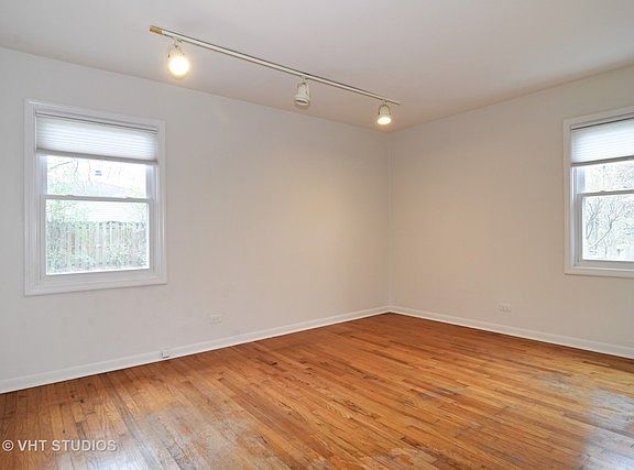 5th image of 1429 E Gloria Dr