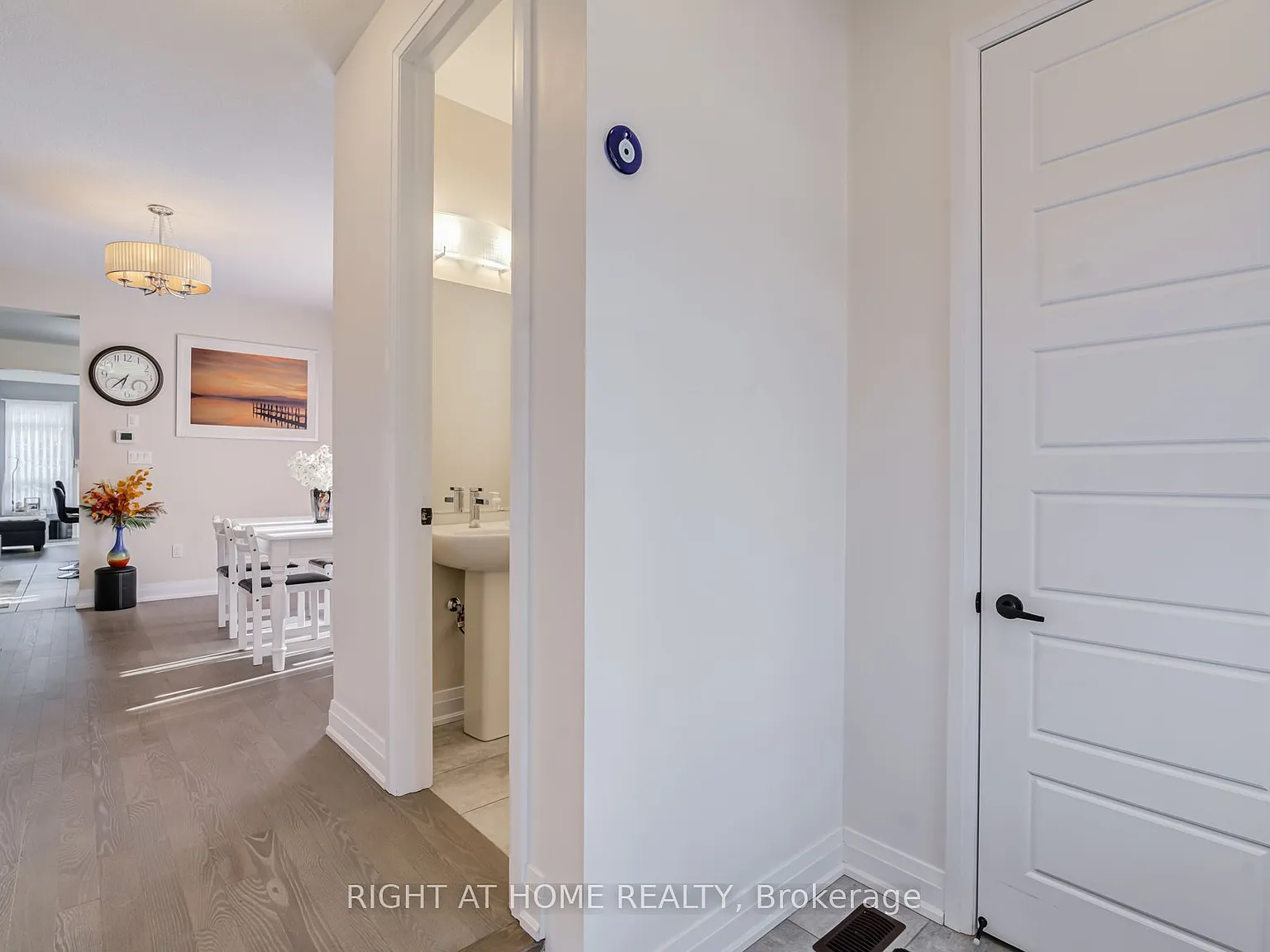 3 bed, $3,200 — Photo 4