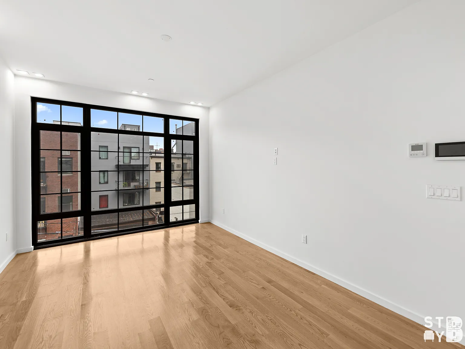 209 Jackson Street — Photo 4