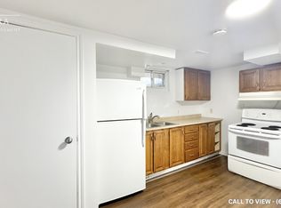 210 Armstrong St #5, Ottawa, ON K1Y2W4
