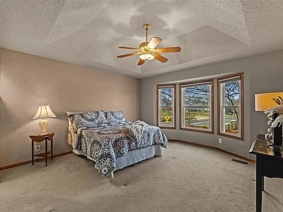 5th image of 15778 Horton St