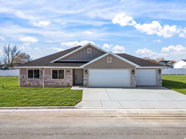 339 N 3250 W #12, West Point, UT 84015