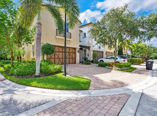 2090 Foxtail View Ct, West Palm Beach, FL 33411