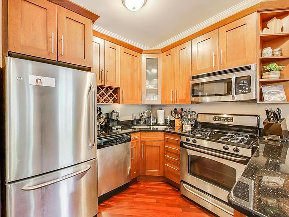 5th image of 4706 N Winthrop Ave APT 1A