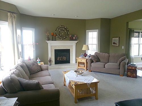 1st image of 394 Meadow Dr