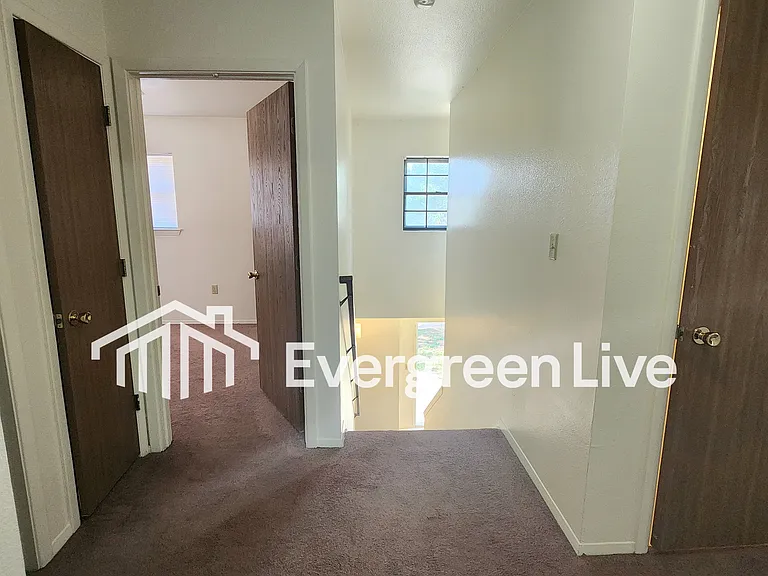 124 Crusader Ct — Photo 22