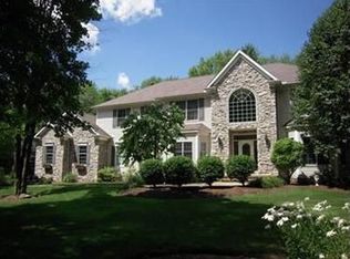 16420 Crown Point, Chagrin Falls, OH 44023