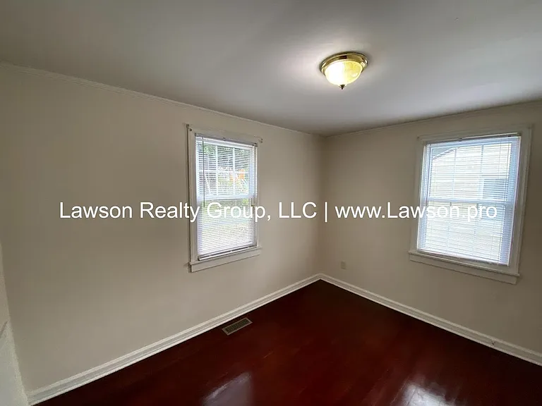 2420 Winthrop Ave SW — Photo 14