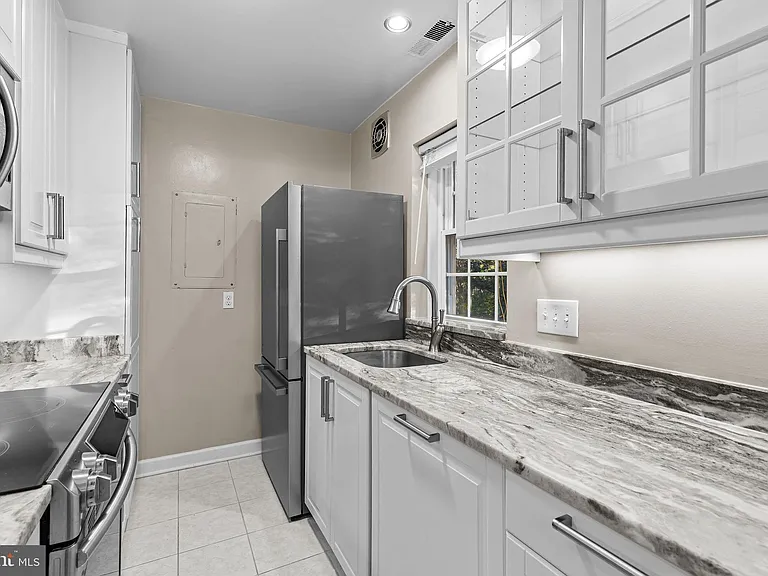 3441 S Stafford St #B2 — Photo 12