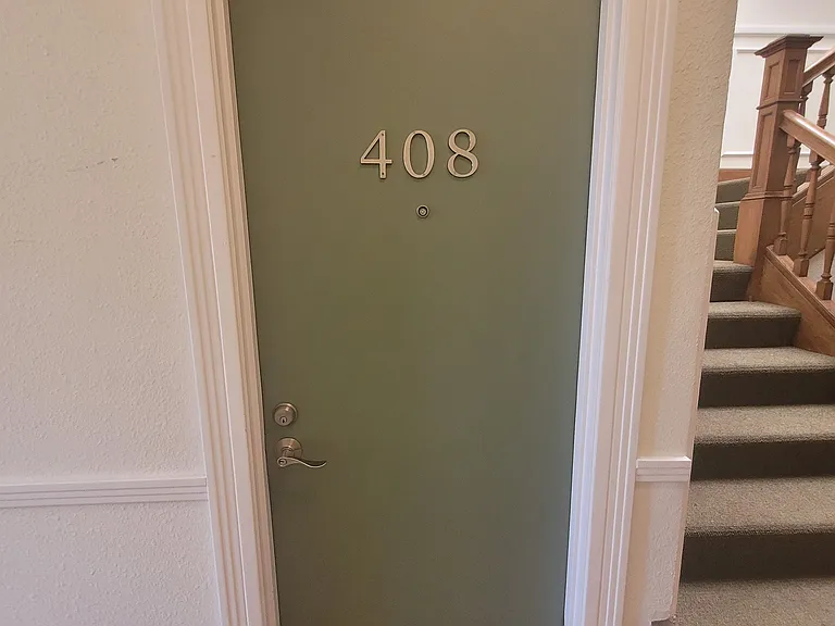The Versailles — Photo 40