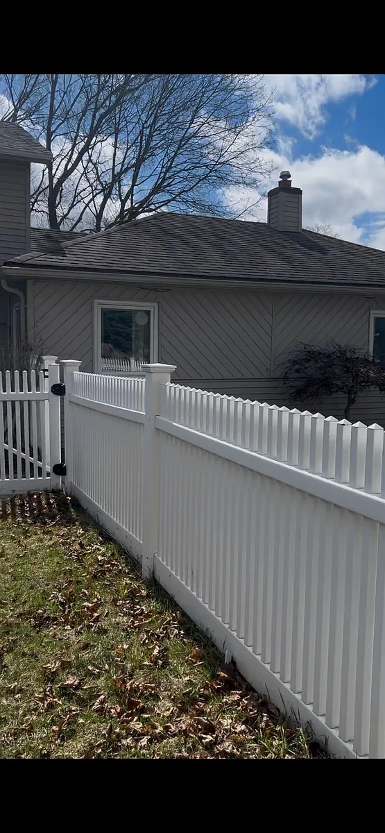 Building Photo - 10401 Degrand Dr