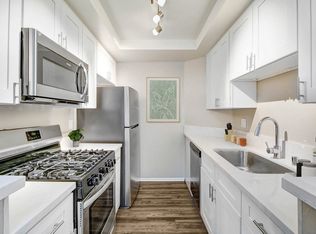 Franklin Place, Los Angeles, CA 90028