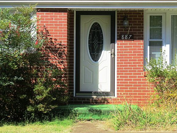 3rd image of 887 Rockwood Park Rd