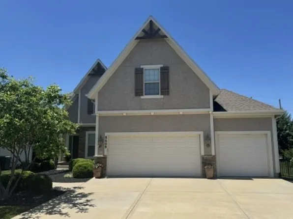 8608 W 165th Pl, Overland Park, KS 66085